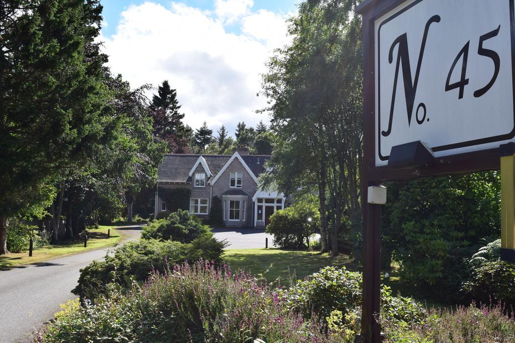 No 45, Ballater Hotel Exterior photo